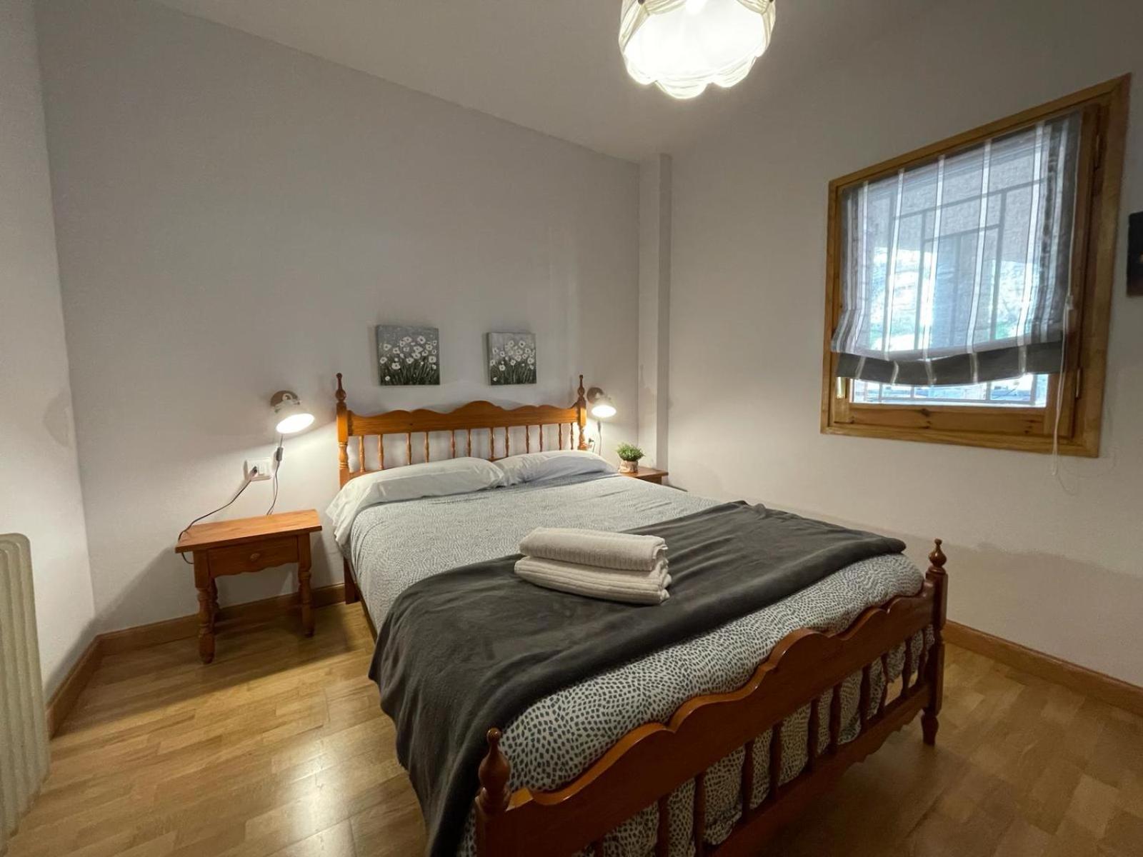 Apartamento Capelot ハカ エクステリア 写真